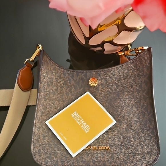 Michael Kors Monogram Brown Shoulder Bag - Picture 6 of 7
